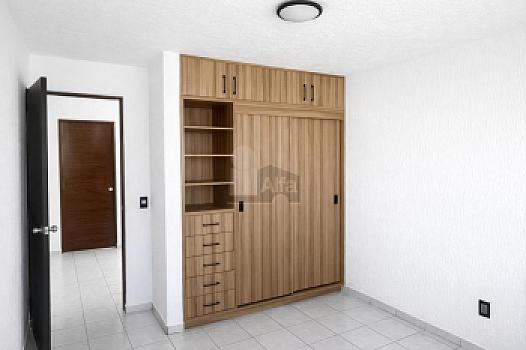 Casa cerca de Plaza Galerías | A ½ cuadra de Av. Vallarta | Coto de 8 casas