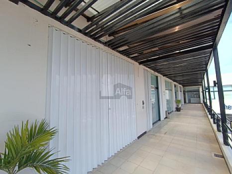 Oficina Comercial en Venta de 55M2 en Plaza Comercial Céntrica sobre Blvd Luis Donaldo Colosio