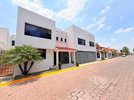 CASA EN VENTA ZONA CHOLULA CAMINO REAL Y ZAVALETA