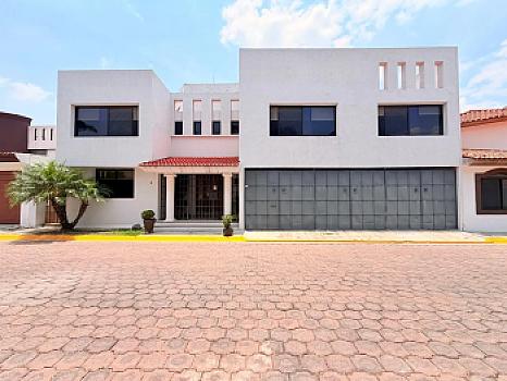CASA EN VENTA ZONA CHOLULA CAMINO REAL Y ZAVALETA