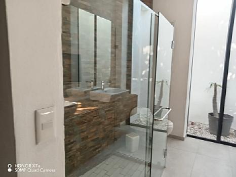 Casa Recidencial en Coto privado con área de alberca. Seguridad 27/7