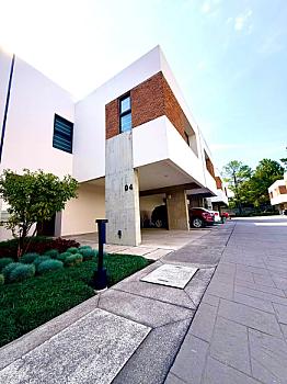 CASA EN VENTA EN FRACC. VINDEZA COLONIA INDEPENDENCIA TOLUCA