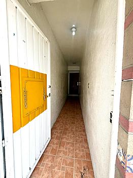 LOCAL COMERCIAL EN VENTA CON DEPARTAMENTO O ESPACIOS COMERCIALES EN PLANTA ALTA EN PILARES TOLUCA