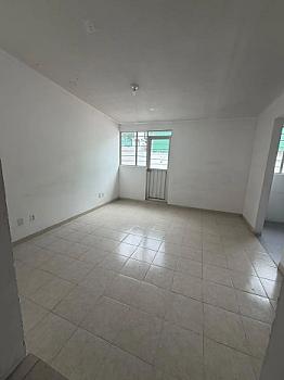 LOCAL COMERCIAL EN VENTA CON DEPARTAMENTO O ESPACIOS COMERCIALES EN PLANTA ALTA EN PILARES TOLUCA