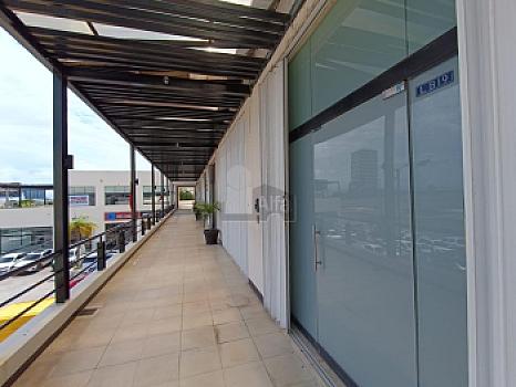 Oficina Comercial de 180mts y 90mts terraza en Plaza Comercial Céntrica – Blvd. Luis Donaldo Colosio