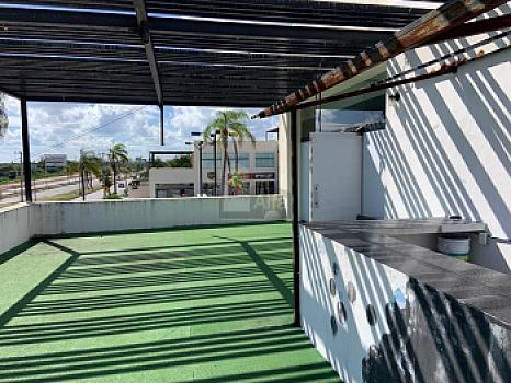 Oficina Comercial de 180mts y 90mts terraza en Plaza Comercial Céntrica – Blvd. Luis Donaldo Colosio