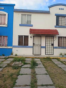 🏡 **¡Casa en Venta en Cerrada – Urbi Villa del Rey, Huehuetoca!** 🔑