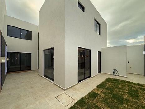 RESIDENCIA DE LUJO DISEÑO INTELIGENTE, NUEVA A ESTRENAR!!! CONDOMINIO CON VIG 24/7