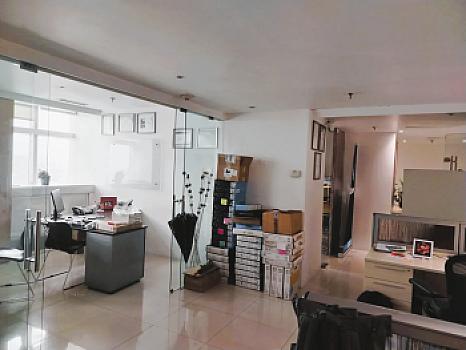 Oficina EN VENTA Piso 42 del WTC ofrece exclusividad y privacidad