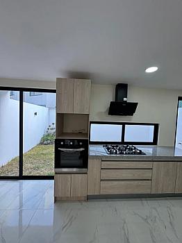 Casa en venta en San Mateo Atenco, Edo Mex;  3 recámaras, jardín y terraza. Aplican Creditos Hipotecarios en General.