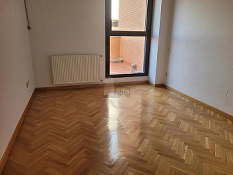 Penthouse for sale in LAS TABLAS, Madrid, Madrid