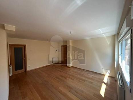 Piso en venta en UNIVERSIDAD, Segovia, Segovia