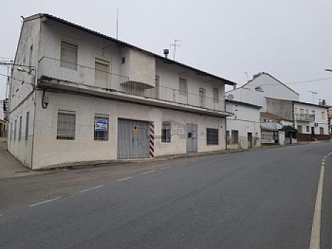 Chalet/casa adosado en venta en OLIVA DE PLASENCIA, Oliva de Plasencia, Cáceres