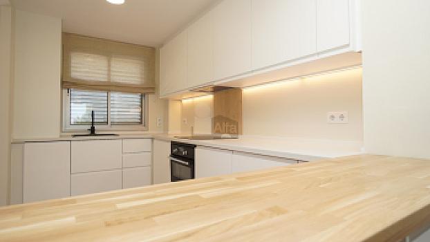 Apartment for sale in Playa, Cala de Bou , Baleares