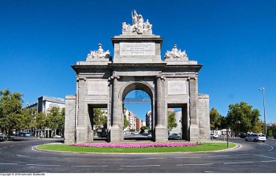 Apartment for sale in Palacio, Madrid, Madrid