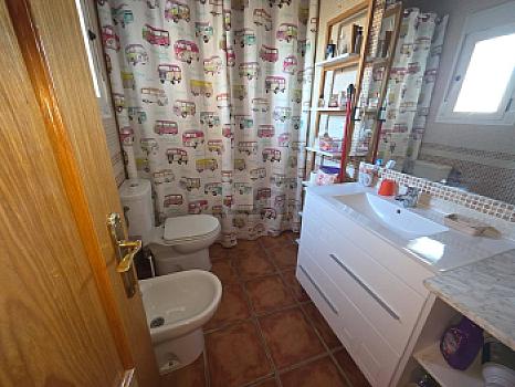 Chalet/casa independiente en venta en Kiem, Toledo