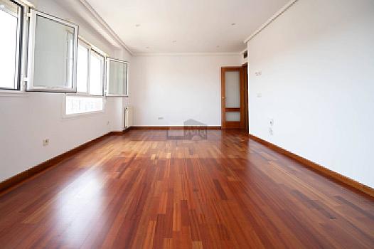 Piso en venta en SANCHINARRO, Madrid, Madrid