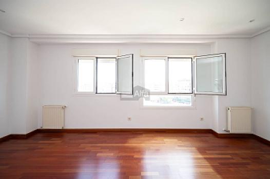 Piso en venta en SANCHINARRO, Madrid, Madrid
