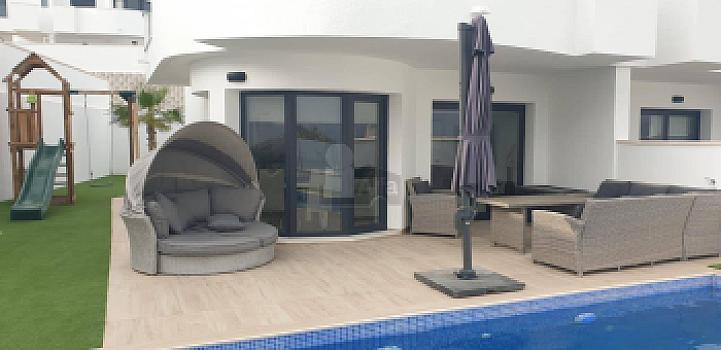 Chalet/casa adosado en venta en Balcón de Finestrat-Terra Marina, Alicante