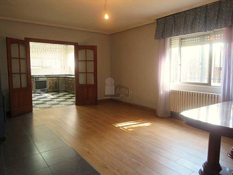 Chalet/casa independiente en venta en Arcahueja, Valdefresno, León