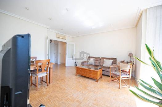 Piso en venta en ARTURO SORIA, Madrid, Madrid
