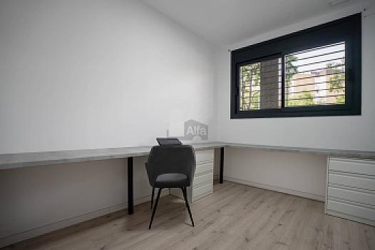 Piso en venta en Lloreda, Badalona, Barcelona
