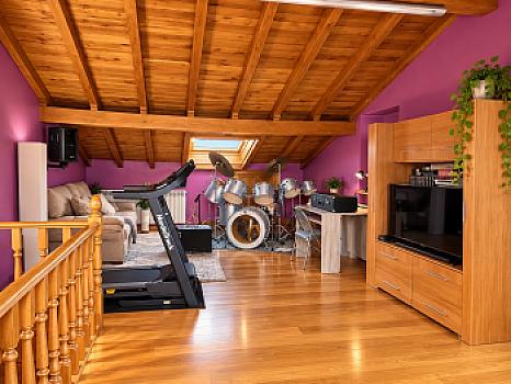 Exclusiva casa independiente en Cueto, Santander | 334 m² | Parcela de 668 m² | Vistas al mar | 899.900 €