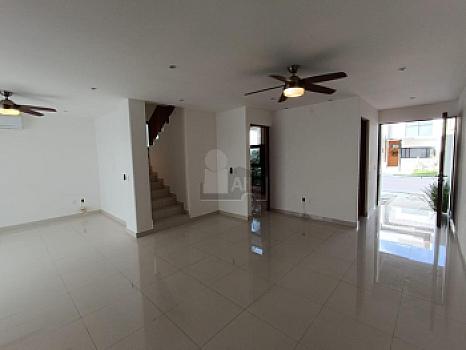 House for Rent 4 bdrms, 4 bathrooms and maid's room in Residencial AQUA, Cancun Quintana Roo, SMZ-330