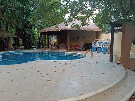 Casa en Venta Av. Colegios SM 309 con 1,500m2 de terreno y 600m2 de construcción