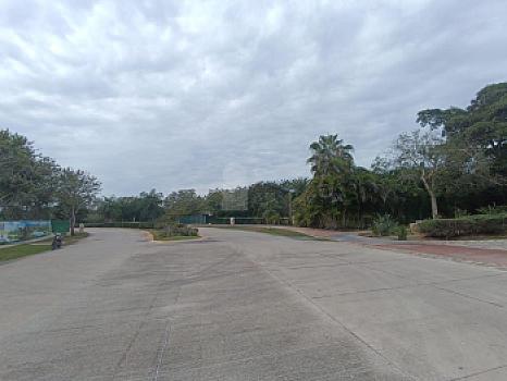 Casa en Venta amueblada con doble terreno en el Yucatan Country Club. Mérida Yucatán.