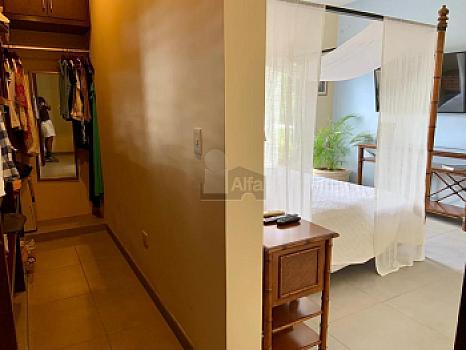 Casa en Venta amueblada con doble terreno en el Yucatan Country Club. Mérida Yucatán.