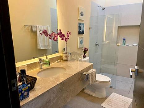 Casa en Venta amueblada con doble terreno en el Yucatan Country Club. Mérida Yucatán.