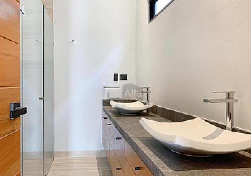 House for Sale and/or Rent in Lagos del Sol Residencial 4 beds and 4.5 baths, Cancún, Quintana Roo