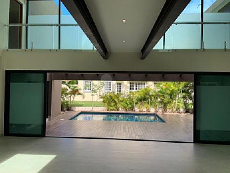 House for Sale Lagos del Sol Residencial with 4 bdrms, 1 office and 4.5 bathrooms, Cancún Quintana Roo