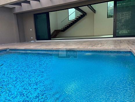 House for Sale Lagos del Sol Residencial with 4 bdrms, 1 office and 4.5 bathrooms, Cancún Quintana Roo