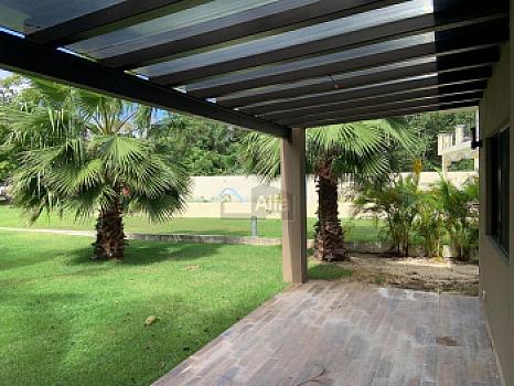 House for Sale Lagos del Sol Residencial with 4 bdrms, 1 office and 4.5 bathrooms, Cancún Quintana Roo