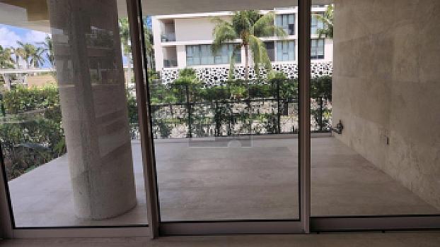 Garden House for Sale 3 bdrm 3.5 baths in Marina Puerto Cancun, Quintana Roo