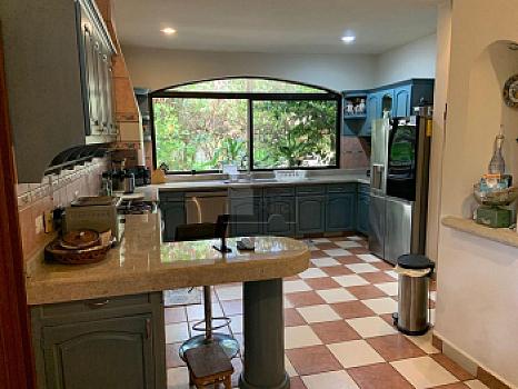 Casa Residencial Venta, 5 Recs, 5 baños y Alberca en Campestre Cancún Quintana Roo