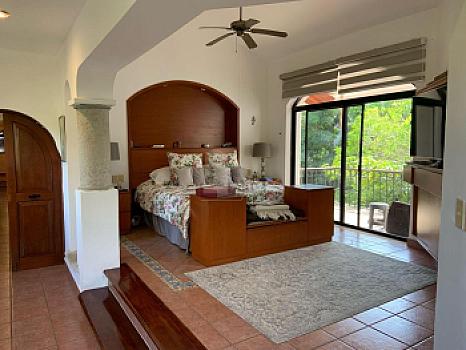 Casa Residencial Venta, 5 Recs, 5 baños y Alberca en Campestre Cancún Quintana Roo