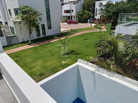 Corner House for Sale in Residencial Arbolada with 3 bedrooms and 2.5 bathrooms Cancun Quintana Roo