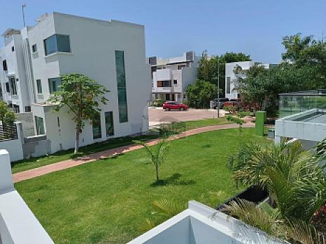 Corner House for Sale in Residencial Arbolada with 3 bedrooms and 2.5 bathrooms Cancun Quintana Roo
