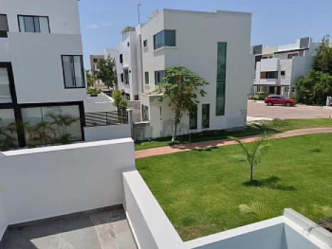 Corner House for Sale in Residencial Arbolada with 3 bedrooms and 2.5 bathrooms Cancun Quintana Roo