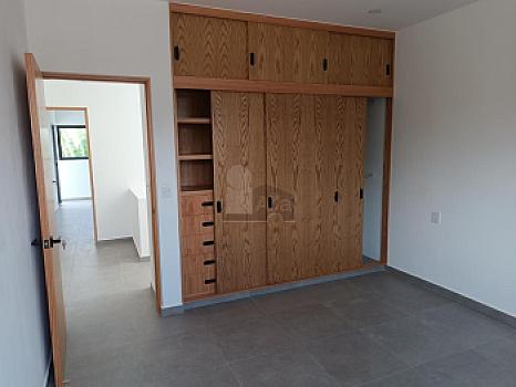 Corner House for Sale in Residencial Arbolada with 3 bedrooms and 2.5 bathrooms Cancun Quintana Roo
