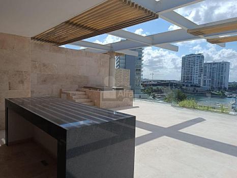PH for Sale with 4 Beds and 5.5 Baths Marina Puerto Cancun