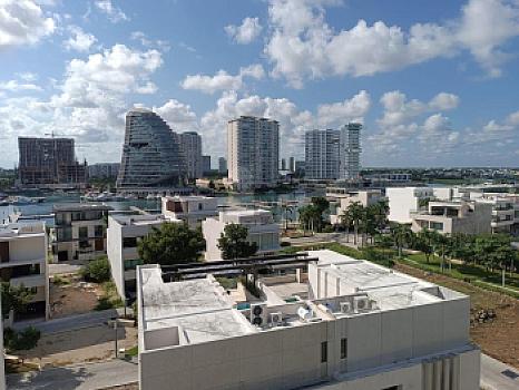 PH for Sale with 4 Beds and 5.5 Baths Marina Puerto Cancun