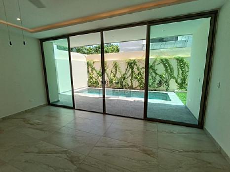 House for Sale 4 beds, 4.5 baths, Via Cumbres, Cancun Quintana Roo