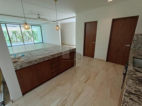 House for Sale 4 beds, 4.5 baths, Via Cumbres, Cancun Quintana Roo