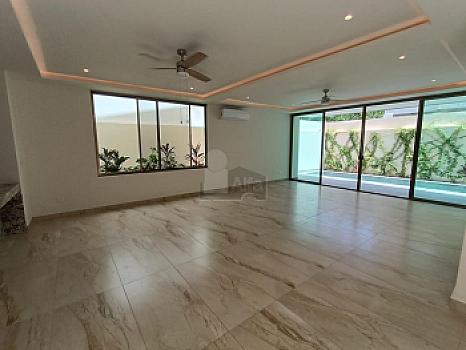 House for Sale 4 beds, 4.5 baths, Via Cumbres, Cancun Quintana Roo