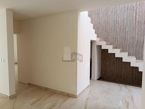 House for Sale 4 beds, 4.5 baths, Via Cumbres, Cancun Quintana Roo