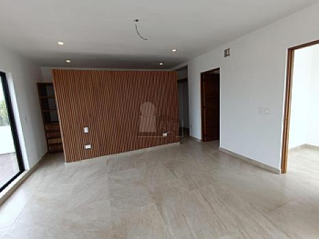 House for sale Residencial Vía Cumbres, Cancun with 4 bedrooms and 4 full bathrooms, maid's quarters
